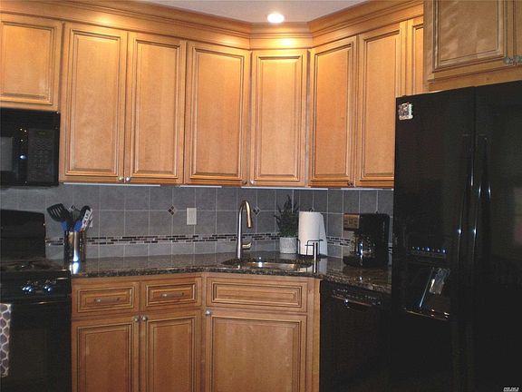 2nd image of 2805 Wilshire Ln #D5