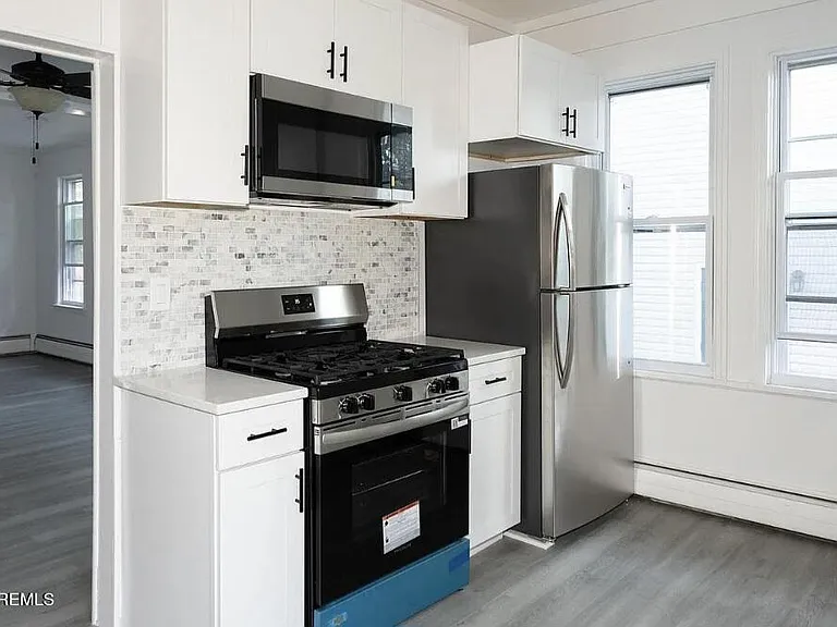 144 Beal St — Photo 4