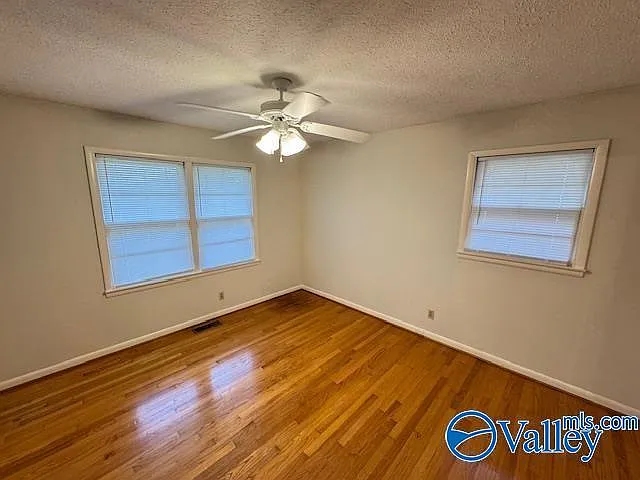 1607 Chapman Ave NE — Photo 22