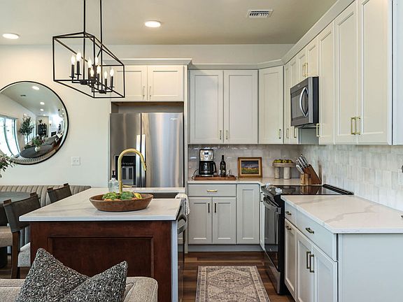 2nd image of 279 N Richards Ave #280