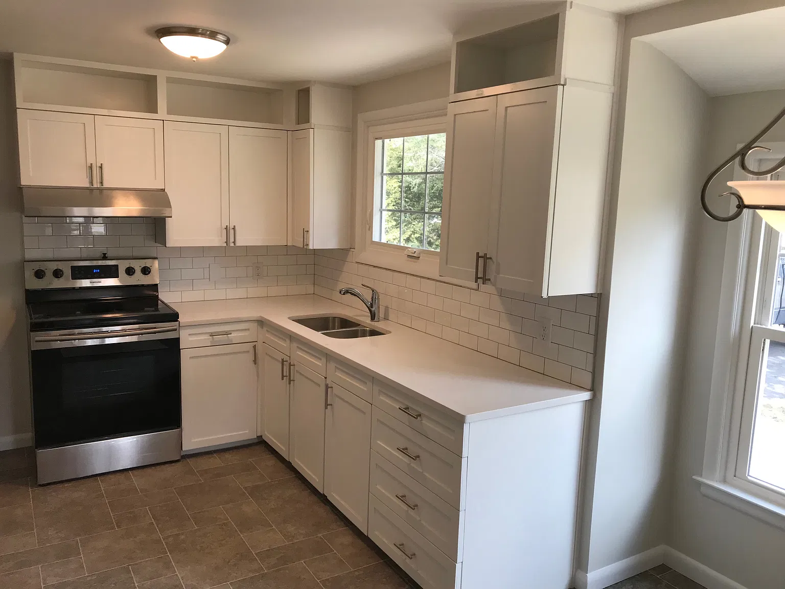 2 bed, 1000 sqft, $2,100 — Photo 3