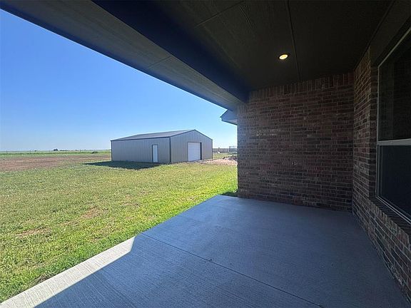 3rd image of 24947 Belmont Pass