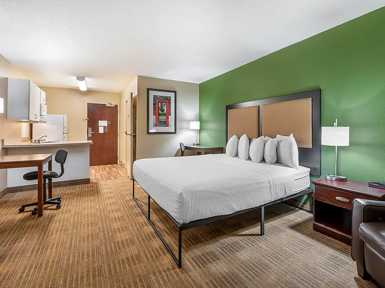 Studio Suite - 1 King Bed