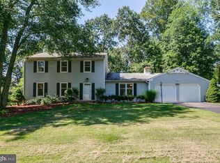6212 Oak Hill Dr, Sykesville, MD 21784