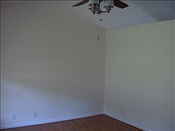 4th image of 1016 Sky Valley Trl