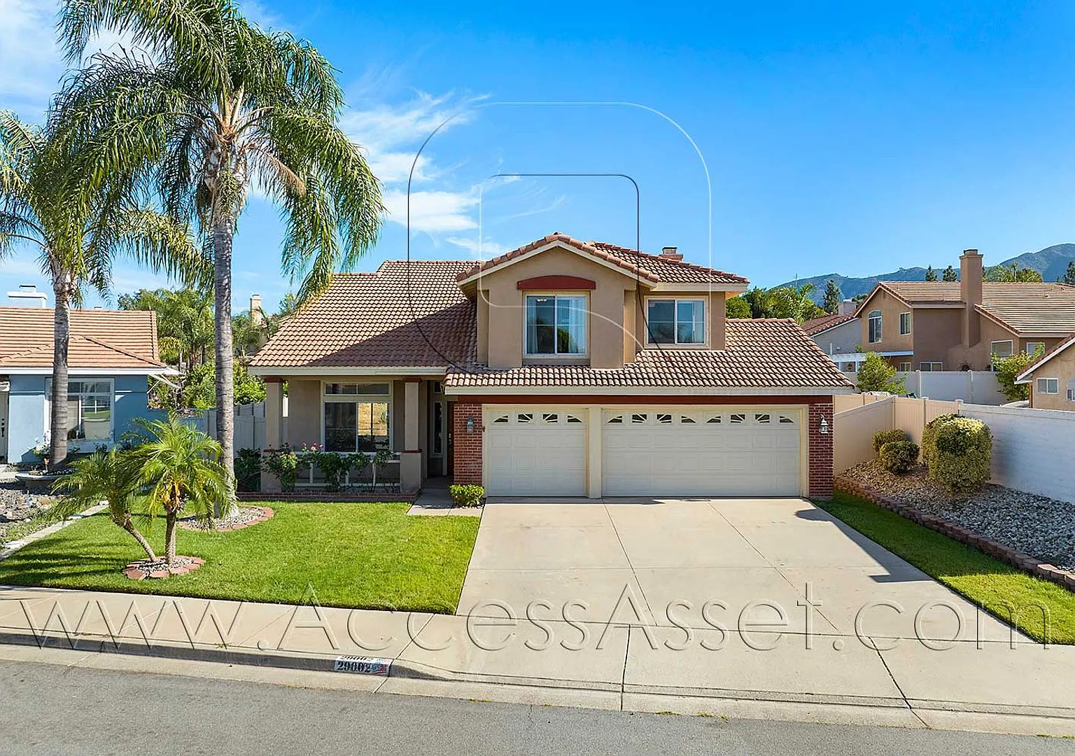 Spacious 4-Bedroom Home with 3-Car Garage in Lake Elsinore — Photo 1