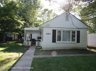 180 Cliftwood Rd, Oakhurst, NJ 07755