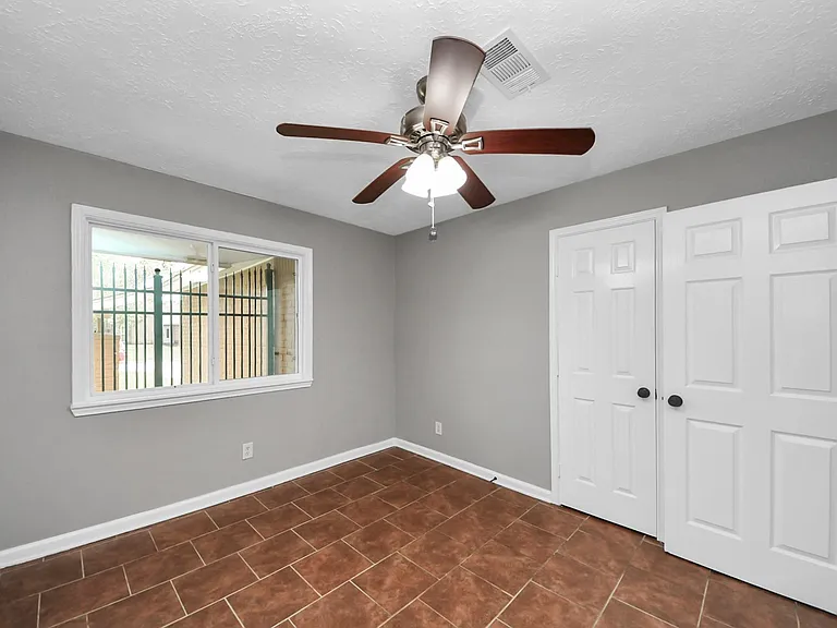 12623 Fern Forest Dr — Photo 26