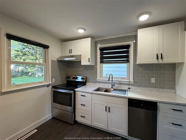 431 Maple Ave — Photo 11