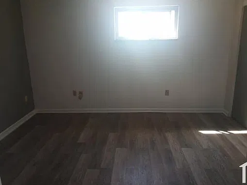110 Quincy Ave — Photo 7