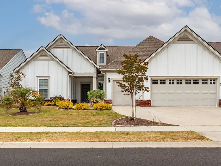7129 Spoleto Dr — Photo 1
