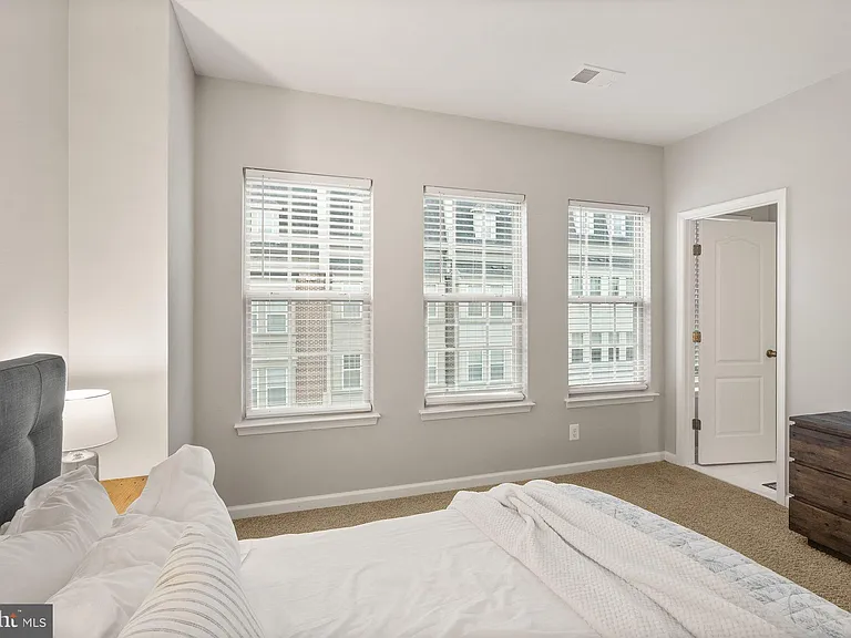 517 Overlook Park Dr #47 — Photo 25