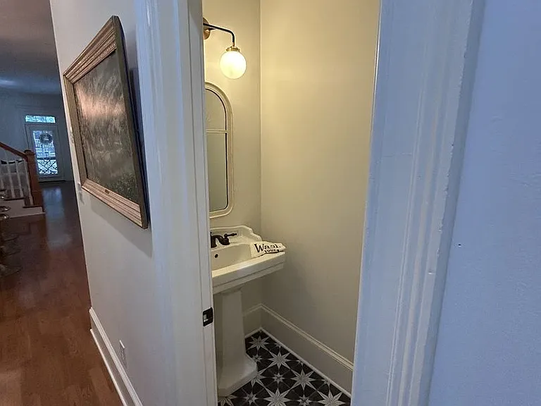 212 Village Walk Ln — Photo 6