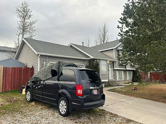 3rd image of 5628 S Le Chateau Way
