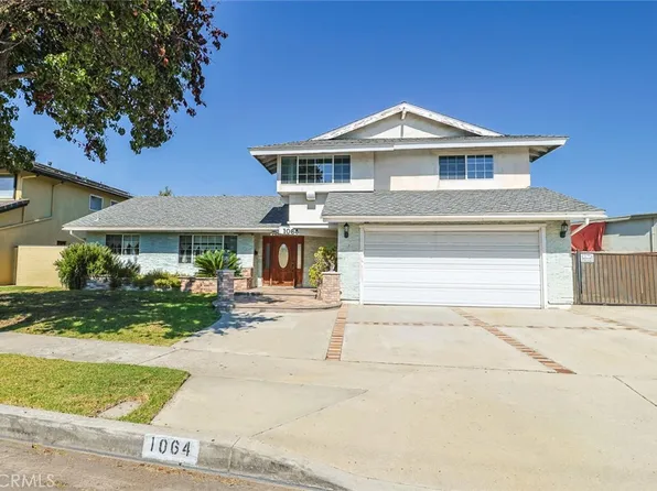 1064 El Camino Dr, Costa Mesa, CA 92626