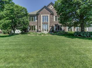 8712 Carriage Hill Rd, Savage, MN 55378