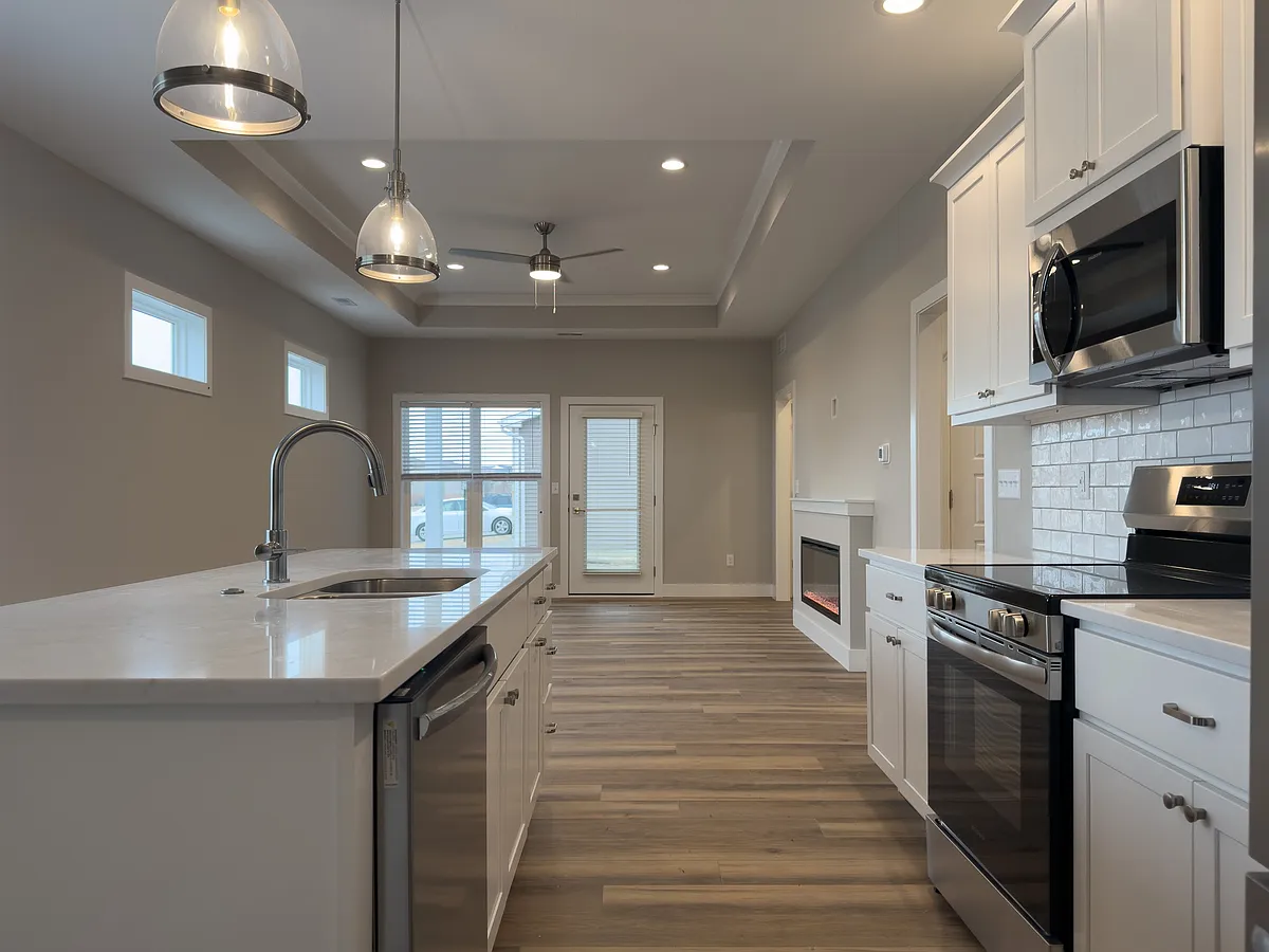 Building Photo - 4504 Hogan Dr