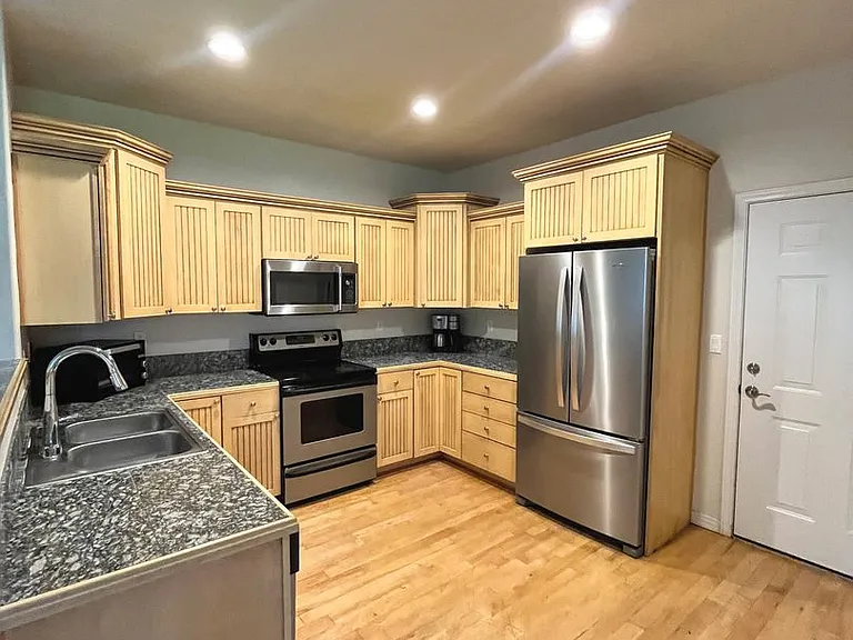 448 Forest View Dr — Photo 6