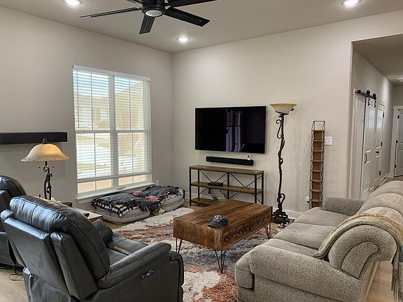 2nd image of 4902 Goliad Dr