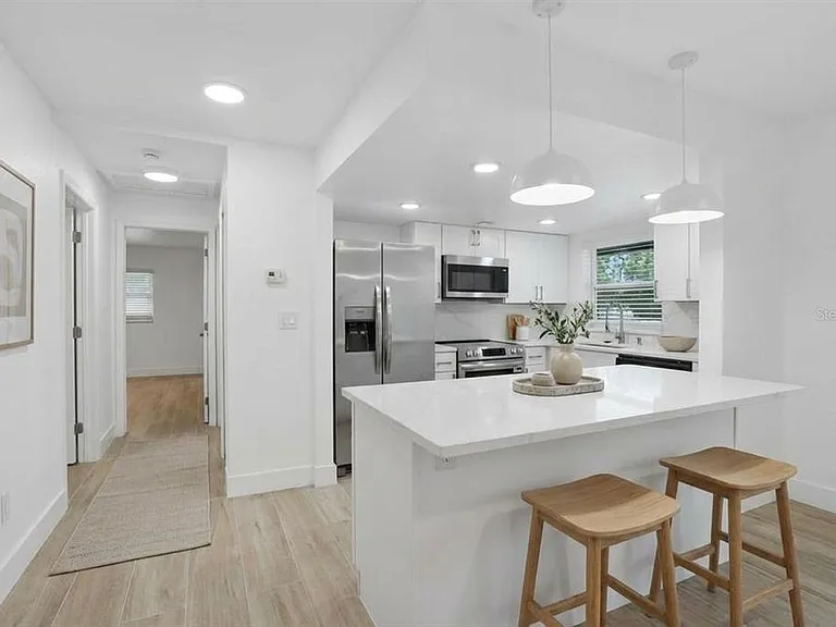 4460 Oakley St — Photo 3
