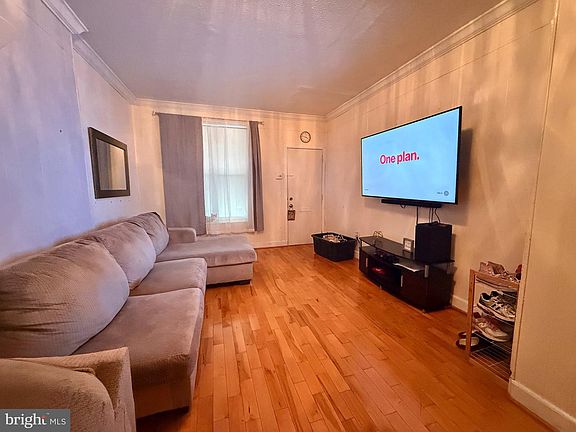 3rd image of 1031 Madison Ave