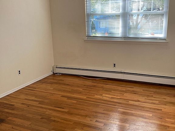 5th image of 39 Granger Ave #2