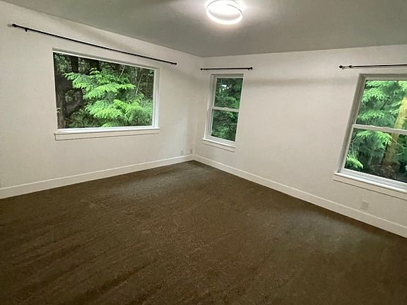 5th image of 16233 Marine Dr
