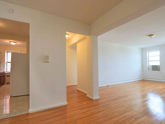 3rd image of 2566 Ocean Ave APT E10