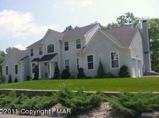 2107 Hemlock Ln, East Stroudsburg, PA 18302