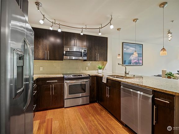 5th image of 511 100th Avenue NE #210
