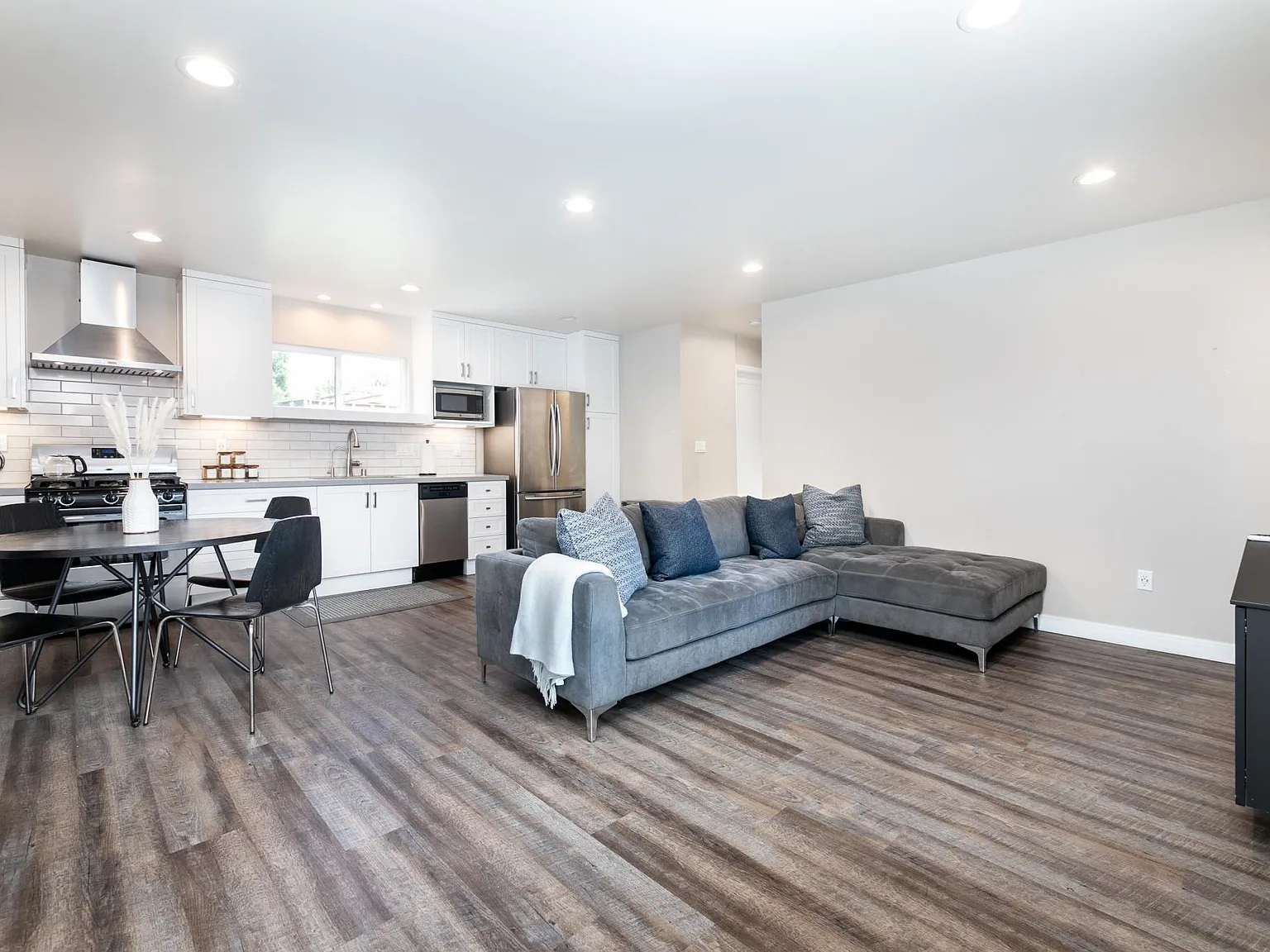 1 bed, 615 sqft, $2,500 — Photo 2