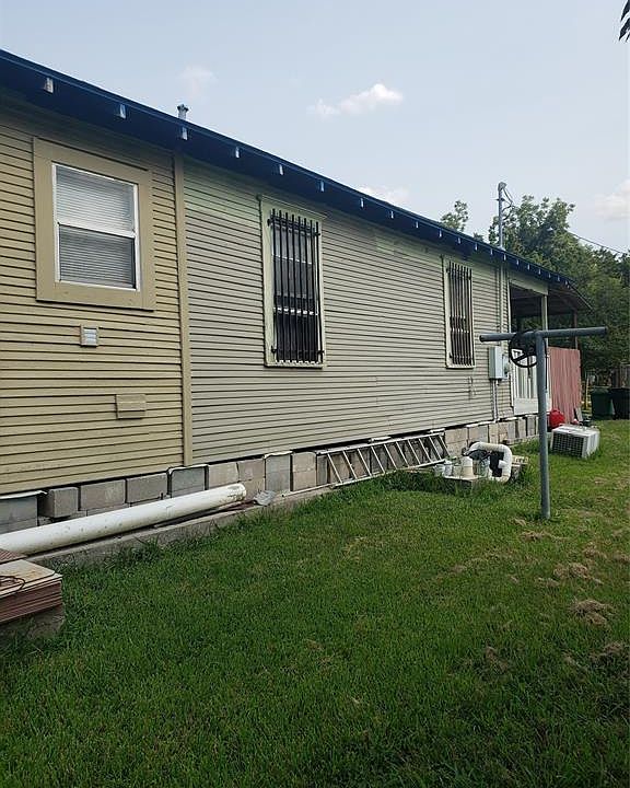 1st image of 2027 Margaret St