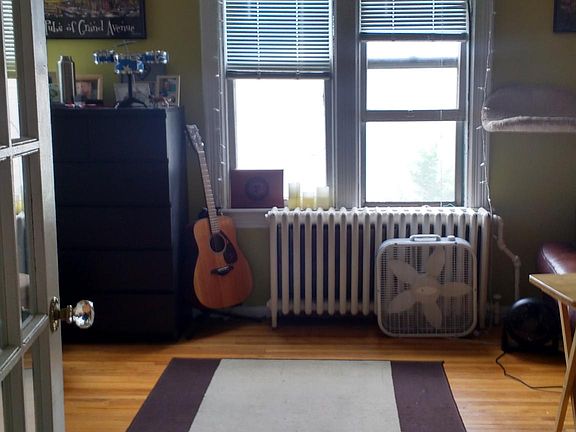 3rd image of 1723 Selby Ave #2