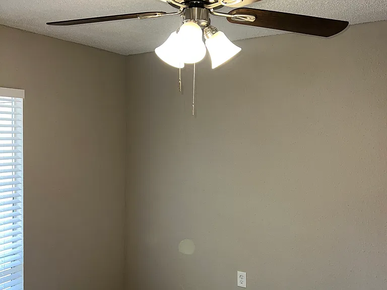 2911 Lakebriar St — Photo 10