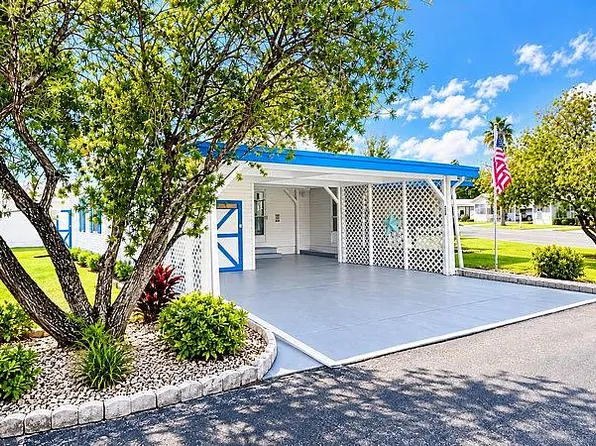 415 Bruce Ave, Wildwood, FL 34785