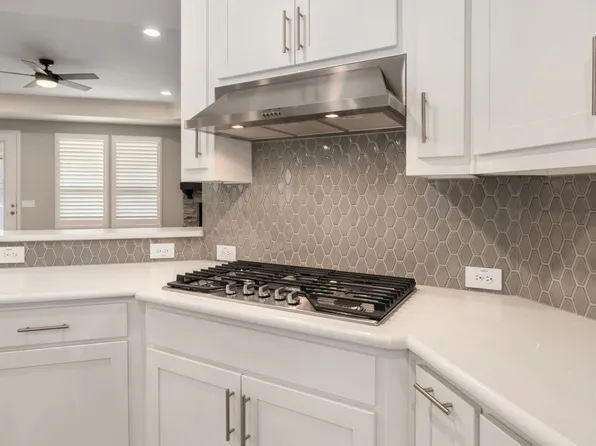 1116 Cornerstone Dr, Aubrey, TX 76227