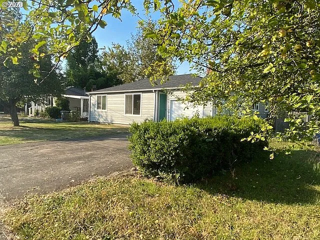 2045 W 18th Ave photo 1