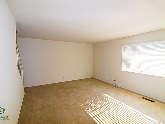 3rd image of 5684 Chesbro Ave #0