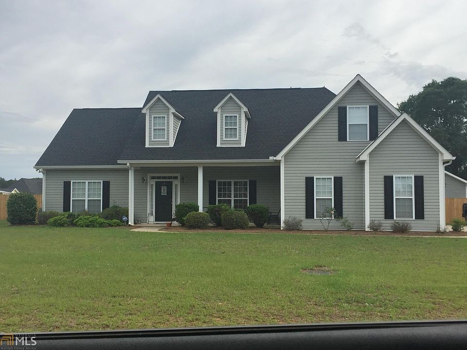 1st image of 105 Clover Hill Dr