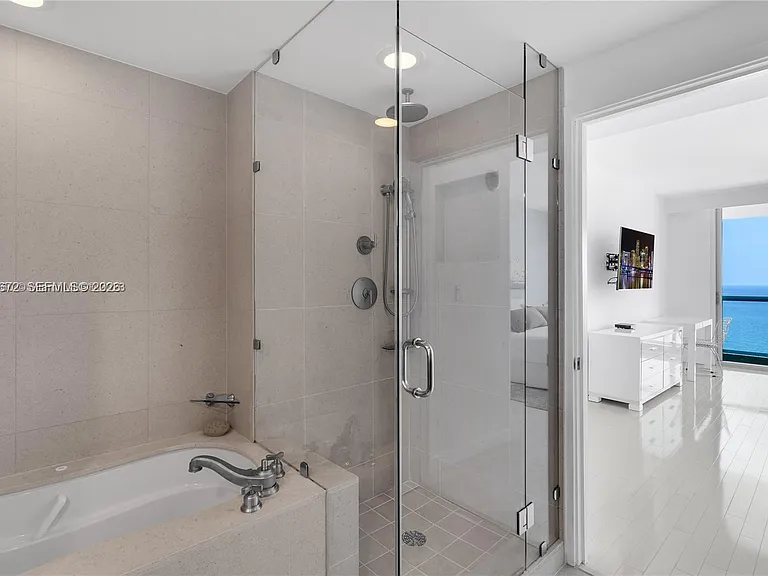 6799 Collins Ave #1602 — Photo 26