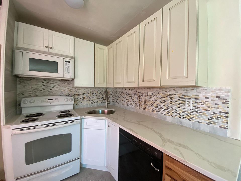 2nd image of 0 Douglas Ave #2
