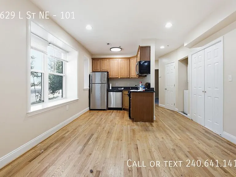 1629 L St NE #101 — Photo 1