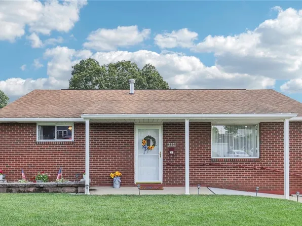 233 Arizona Dr, New Kensington, PA 15068