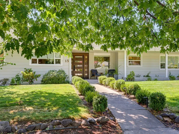 15 N Groveland Ave, Medford, OR 97504