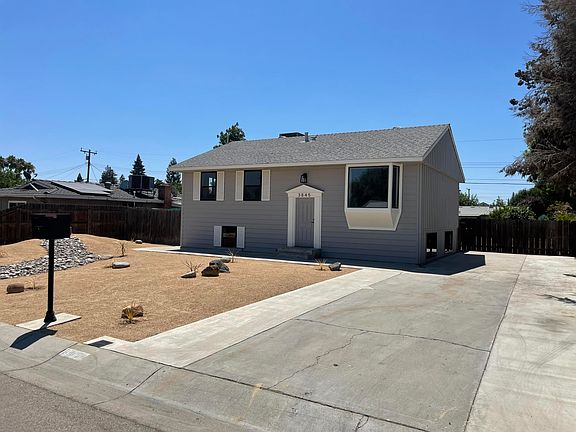 3rd image of 3845 W Cambridge Avenue