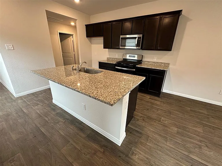 563 Evergreen Sumac Loop — Photo 8