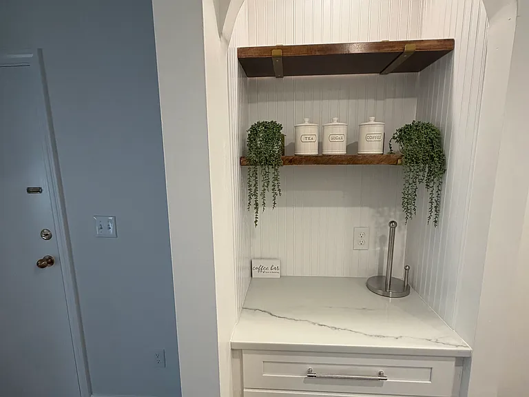 Brand new - Built in coffee bar
