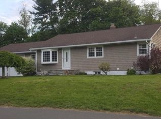 13 Cozy Hollow Rd, Danbury, CT 06811