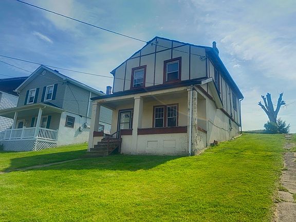 3rd image of 42 Fostoria Ave