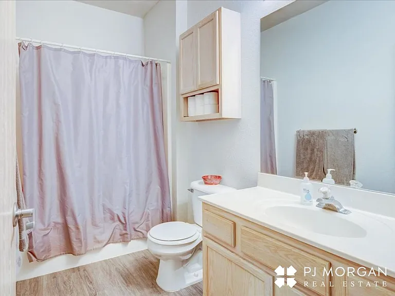 312 S 16th St #201 — Photo 19